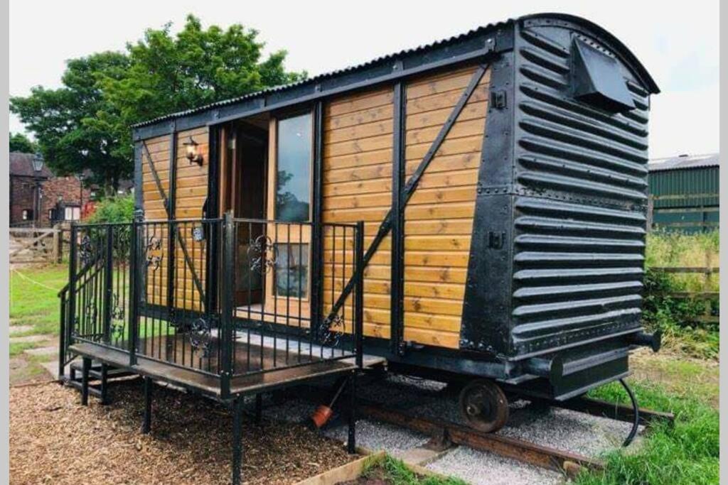 Malthouse Farm Cottage Carriage Dilhorne المظهر الخارجي الصورة