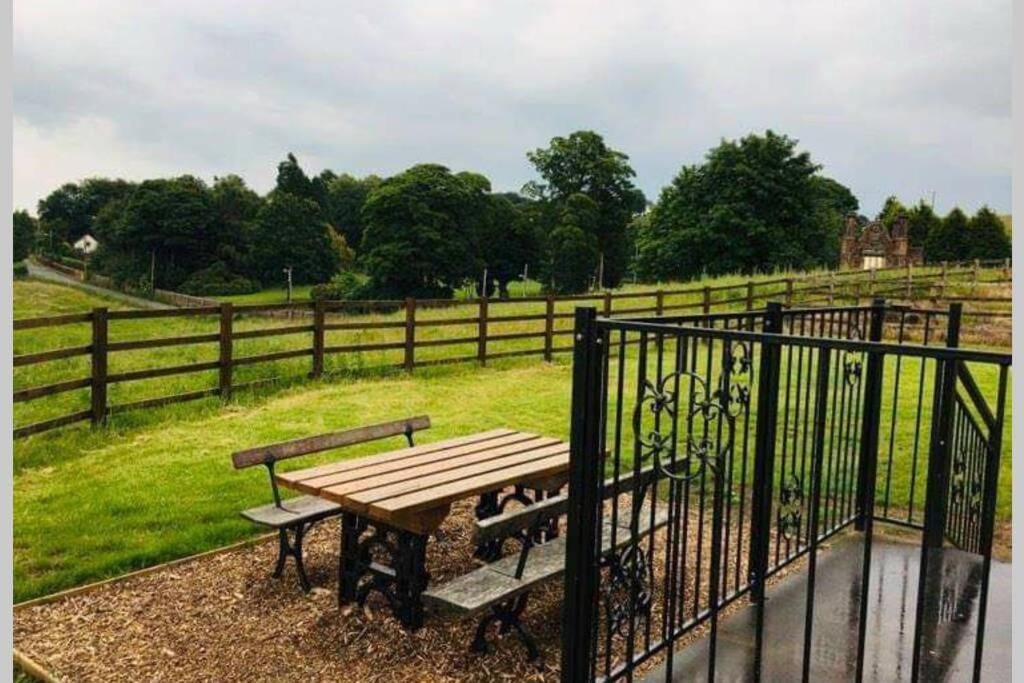 Malthouse Farm Cottage Carriage Dilhorne المظهر الخارجي الصورة